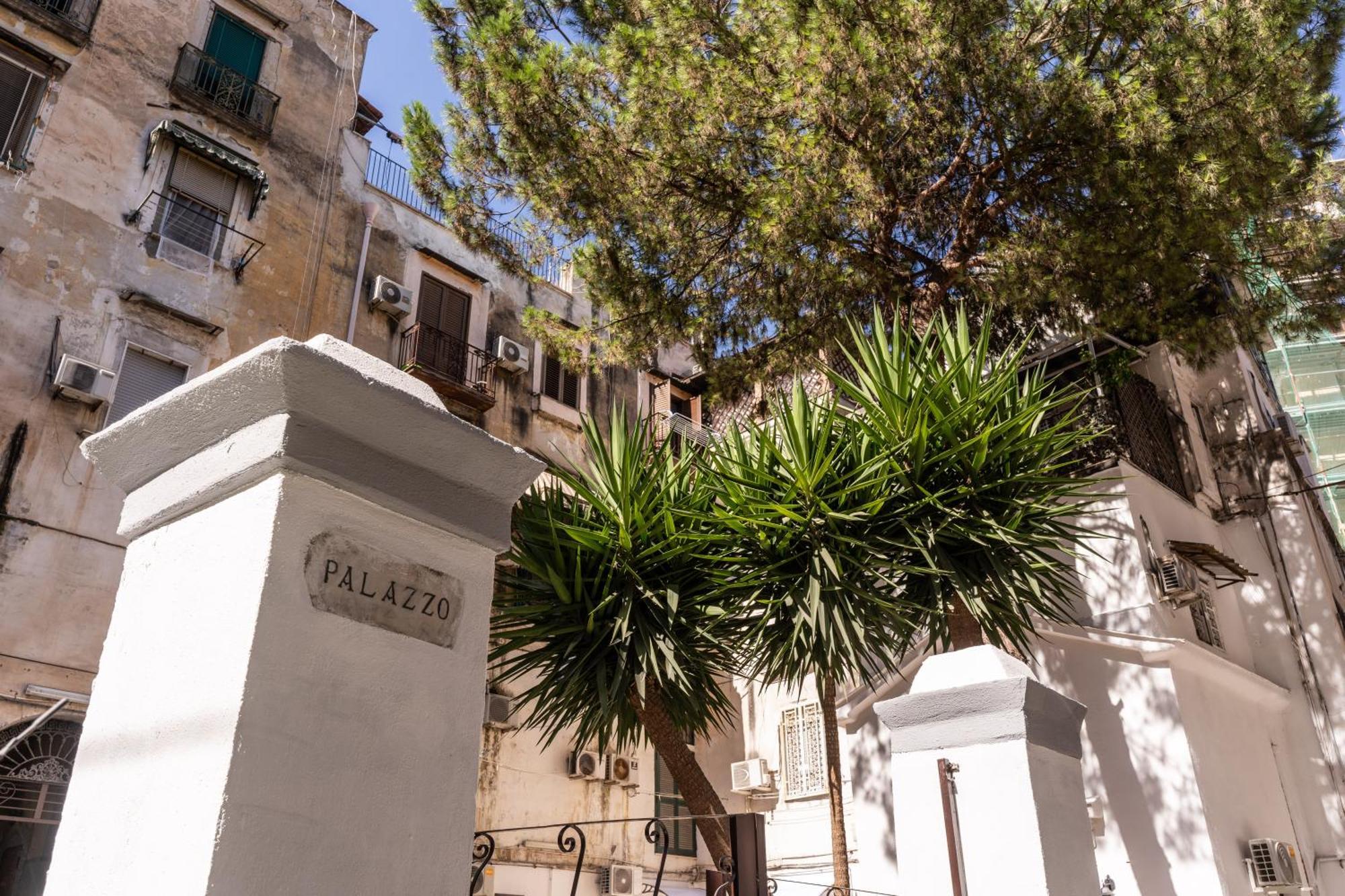 The Quarters Naples Apartments Εξωτερικό φωτογραφία